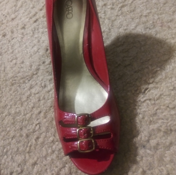 Shoe - Picture 7 of 7